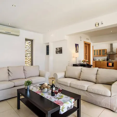 Anastasia Rodos By ヴィラ *