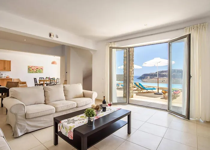 Anastasia Rodos By リンドス